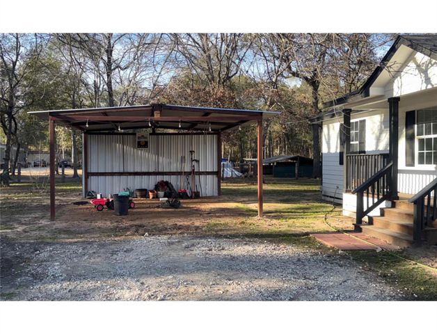 17519 Country Lane, Waller, TX 77484