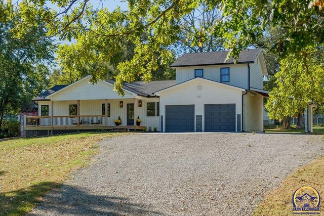 621 Monroe ST, Oskaloosa, KS 66066