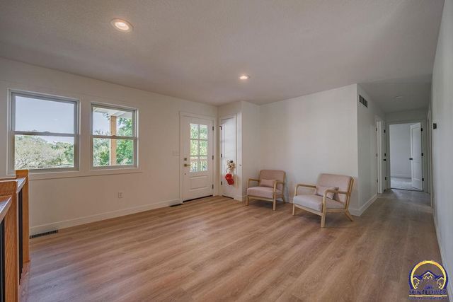 621 Monroe ST, Oskaloosa, KS 66066