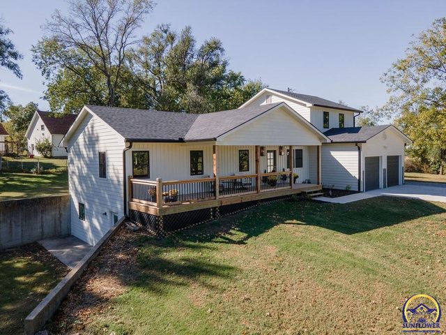 621 Monroe ST, Oskaloosa, KS 66066