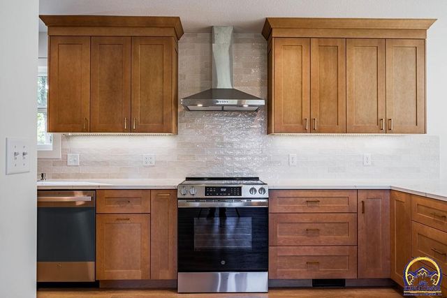 621 Monroe ST, Oskaloosa, KS 66066