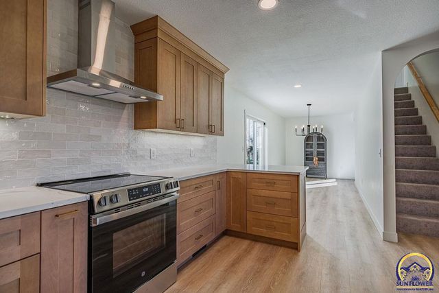 621 Monroe ST, Oskaloosa, KS 66066