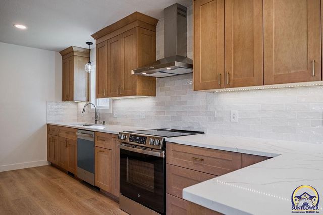 621 Monroe ST, Oskaloosa, KS 66066