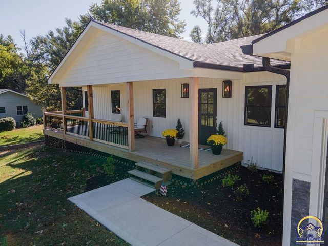 621 Monroe ST, Oskaloosa, KS 66066