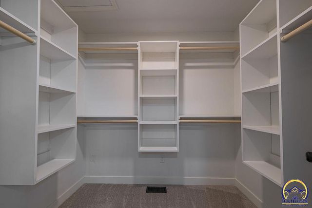 621 Monroe ST, Oskaloosa, KS 66066