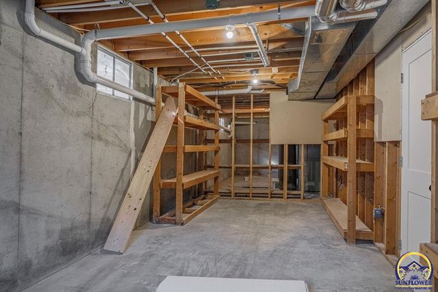 621 Monroe ST, Oskaloosa, KS 66066