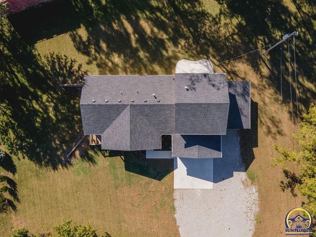 621 Monroe ST, Oskaloosa, KS 66066