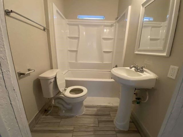 8213 E Erath Street, Houston, TX 77012