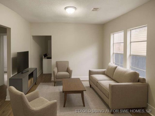 8213 E Erath Street, Houston, TX 77012