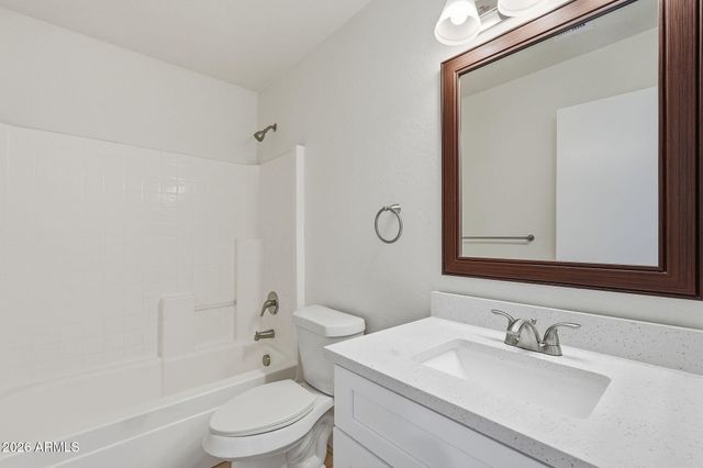 12374 W HEATHERBRAE Drive, Avondale, AZ 85392