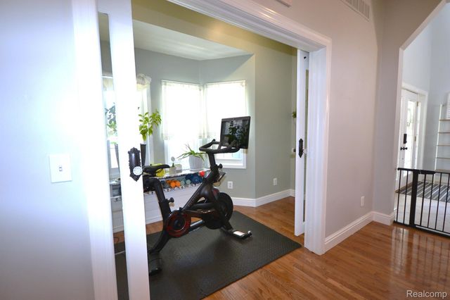 4072 W MAPLE Road, Wixom, MI 48393