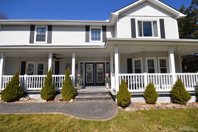 4072 W MAPLE Road, Wixom, MI 48393