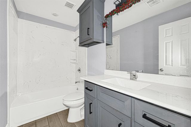 10842 Cheeves Drive, Houston, TX 77016