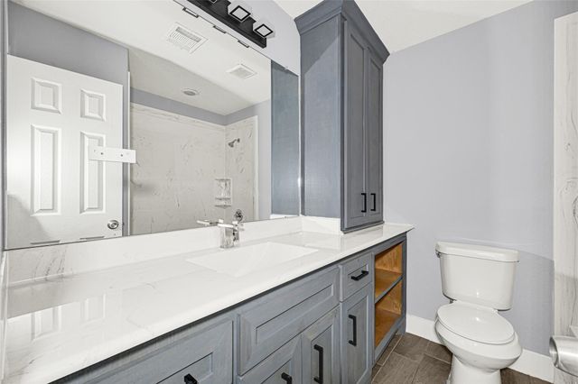 10842 Cheeves Drive, Houston, TX 77016