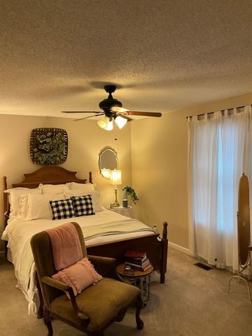 2157 Watertown Pl, Clarksville, TN 37043