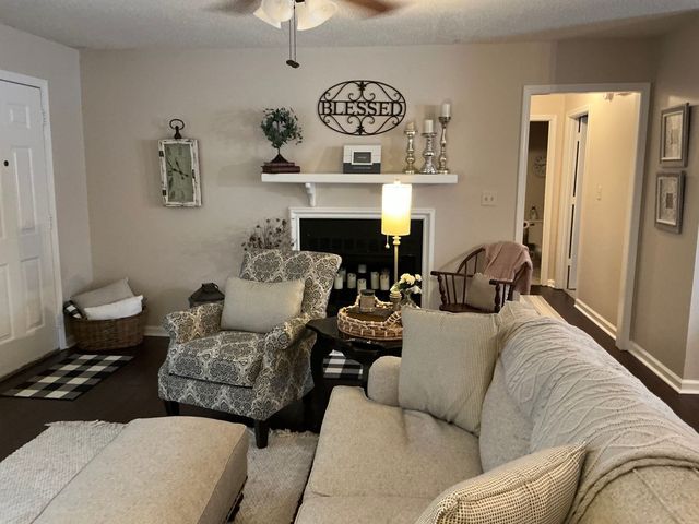 2157 Watertown Pl, Clarksville, TN 37043