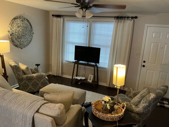 2157 Watertown Pl, Clarksville, TN 37043