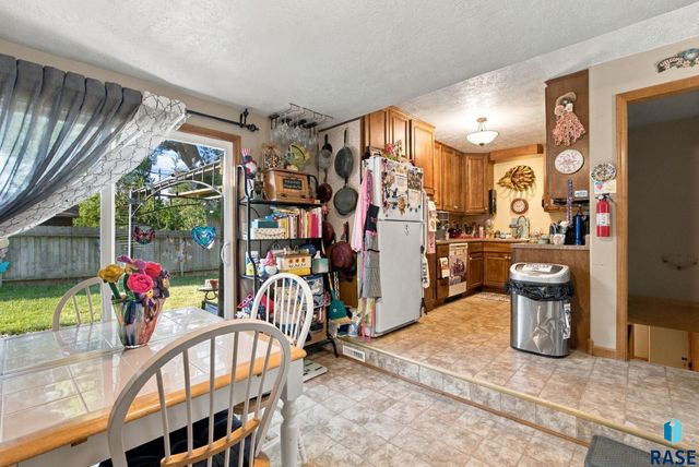2111 E 11th St Street, Sioux Falls, SD 57103