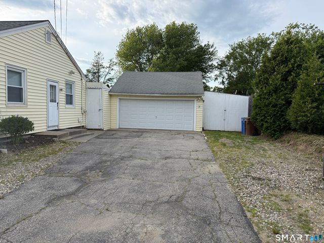 17 Sunset Drive, Shelton, CT 06484