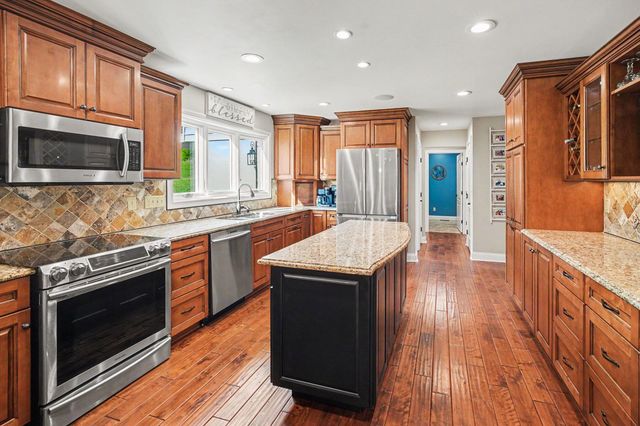 635 Sunnybrook Drive, Florence, KY 41042