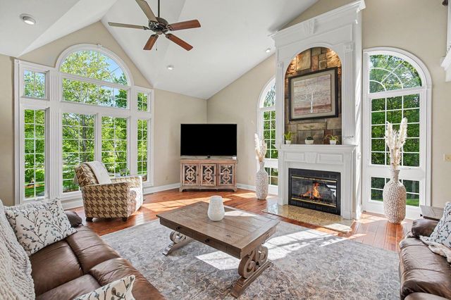 635 Sunnybrook Drive, Florence, KY 41042