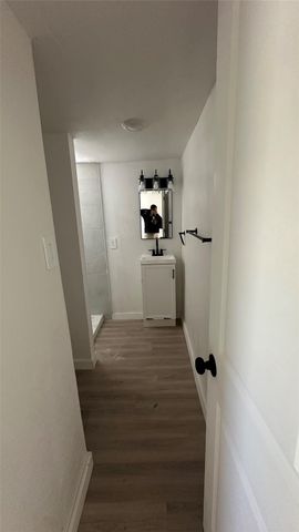 510 N Shirley Street 6, Alvin, TX 77511