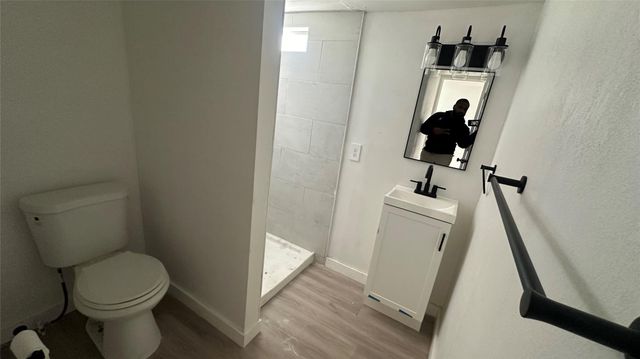 510 N Shirley Street 6, Alvin, TX 77511