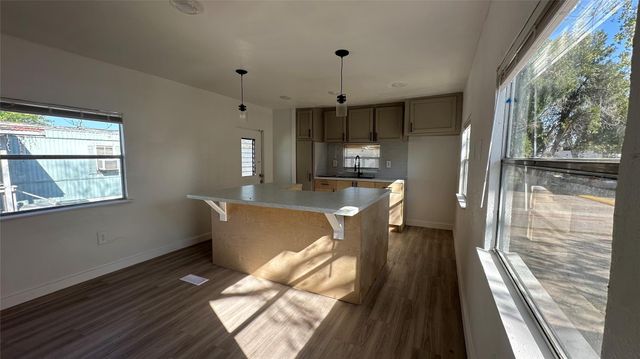 510 N Shirley Street 6, Alvin, TX 77511