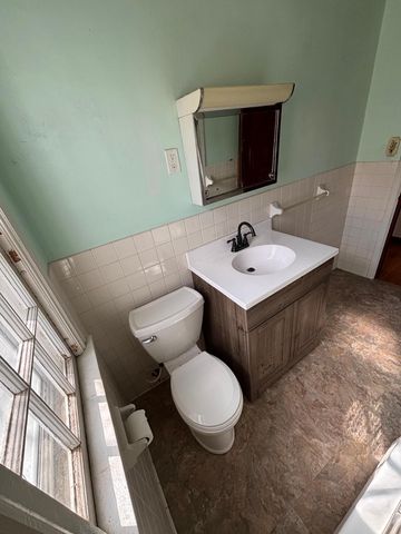 1108 California Avenue W, Saint Paul, MN 55108