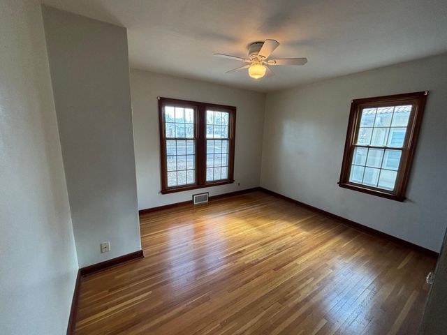 1108 California Avenue W, Saint Paul, MN 55108