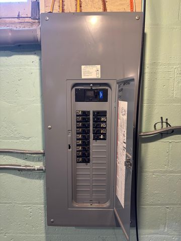 1108 California Avenue W, Saint Paul, MN 55108