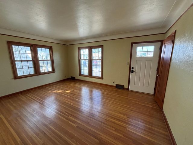 1108 California Avenue W, Saint Paul, MN 55108