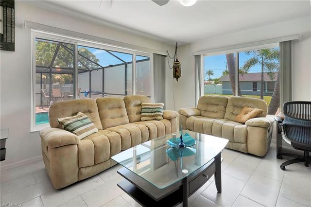 2216 SE 8th TER, Cape Coral, FL 33990