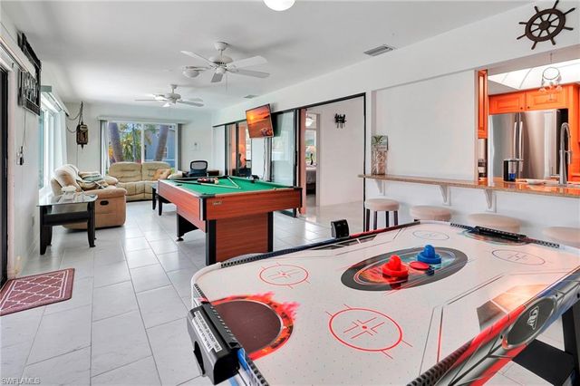 2216 SE 8th TER, Cape Coral, FL 33990