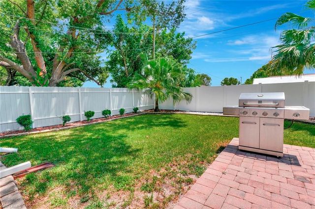 2216 SE 8th TER, Cape Coral, FL 33990