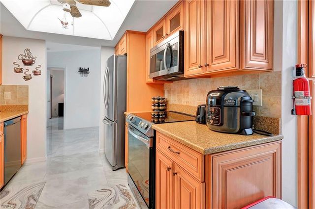 2216 SE 8th TER, Cape Coral, FL 33990