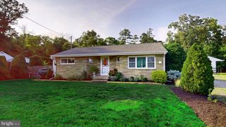 147 W HAMPTON ST, Pemberton, NJ 08068