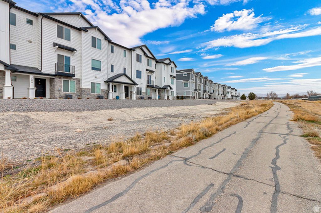 3894 N COUGAR LN, Eagle Mountain, UT 84005