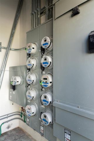 1450 NW 17th Ave, Miami, FL 33125