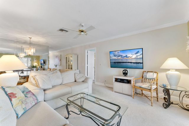 2401 DEL AIRE Boulevard 201, Delray Beach, FL 33445