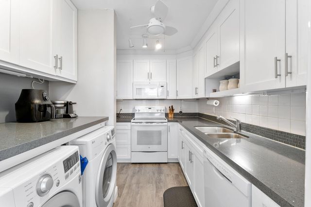 2401 DEL AIRE Boulevard 201, Delray Beach, FL 33445
