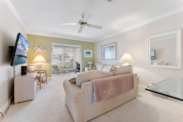 2401 DEL AIRE Boulevard 201, Delray Beach, FL 33445