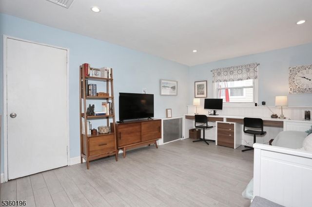 34 Blish Pl, Dumont Boro, NJ 07628