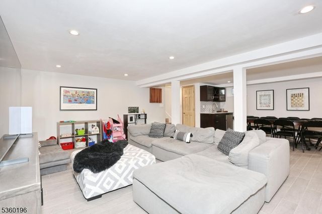 34 Blish Pl, Dumont Boro, NJ 07628