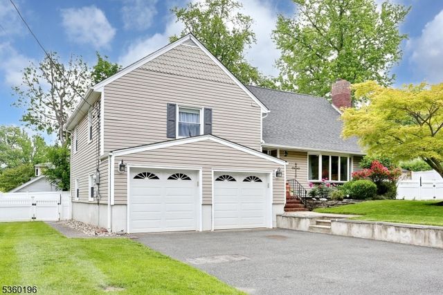 34 Blish Pl, Dumont Boro, NJ 07628