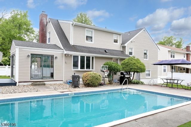 34 Blish Pl, Dumont Boro, NJ 07628