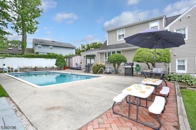 34 Blish Pl, Dumont Boro, NJ 07628
