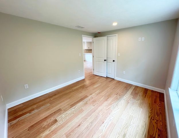 733 Monponsett St, Hanson, MA 02341