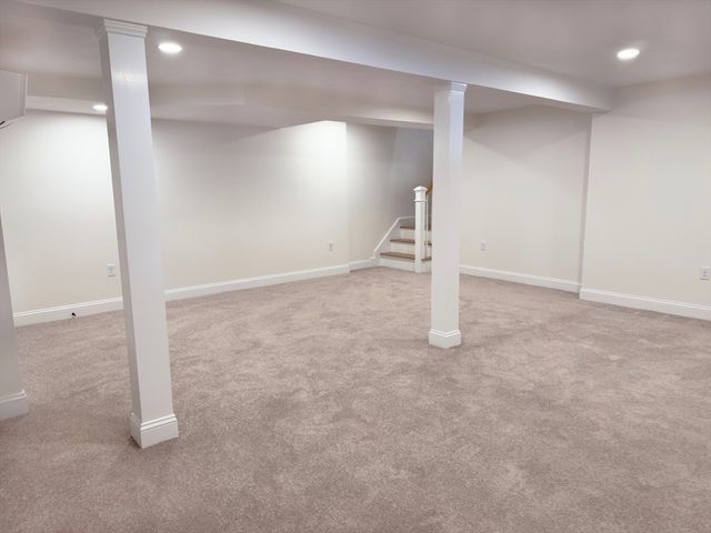 733 Monponsett St, Hanson, MA 02341