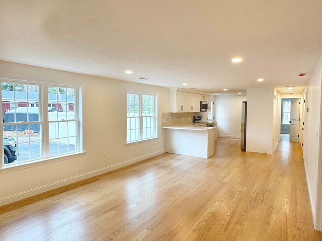 733 Monponsett St, Hanson, MA 02341